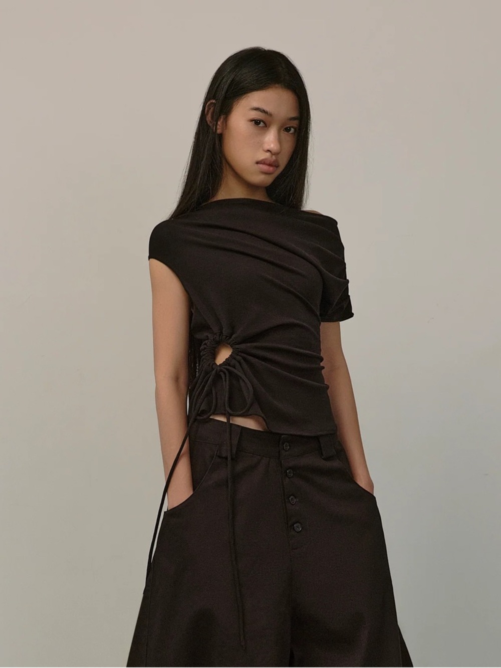 OPINI GatheredAsymmetric One-Shoulder Black Top